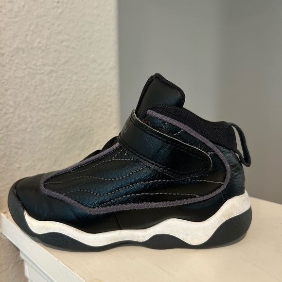 Nike Air Jordan Pro Strong Toddler Shoes Size 9C Black Sneakers DC7910-002 - Picture 4 of 9